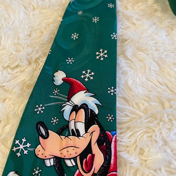 Disney • Holiday Mickey Mouse & Friends Necktie - Picture 4 of 6